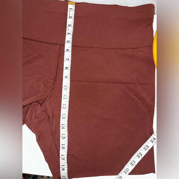 NWT-Nike Women Yoga Luxe Shorts Bronze Eclipse/Smokey Mauve - Picture 12 of 14